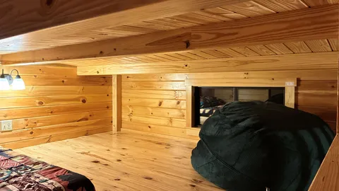 Lakehouse Resort Southern Ivy Sierra 3 Rend Lake — image 2 of 15