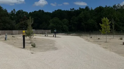 30/50 XL Full Hookup Back-In RV Site KW — image 1 of 3