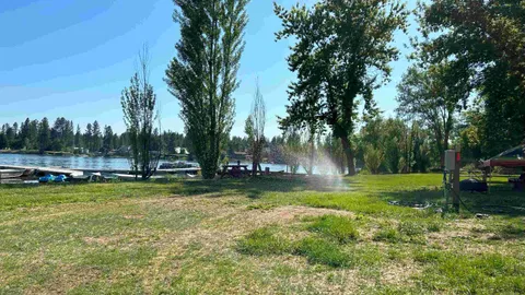 50/30/20 Amp Premium Lakefront Park Side RV Site — image 1 of 13
