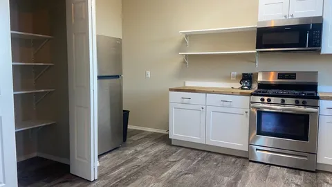 Club House 1 Bedroom — image 5 of 5