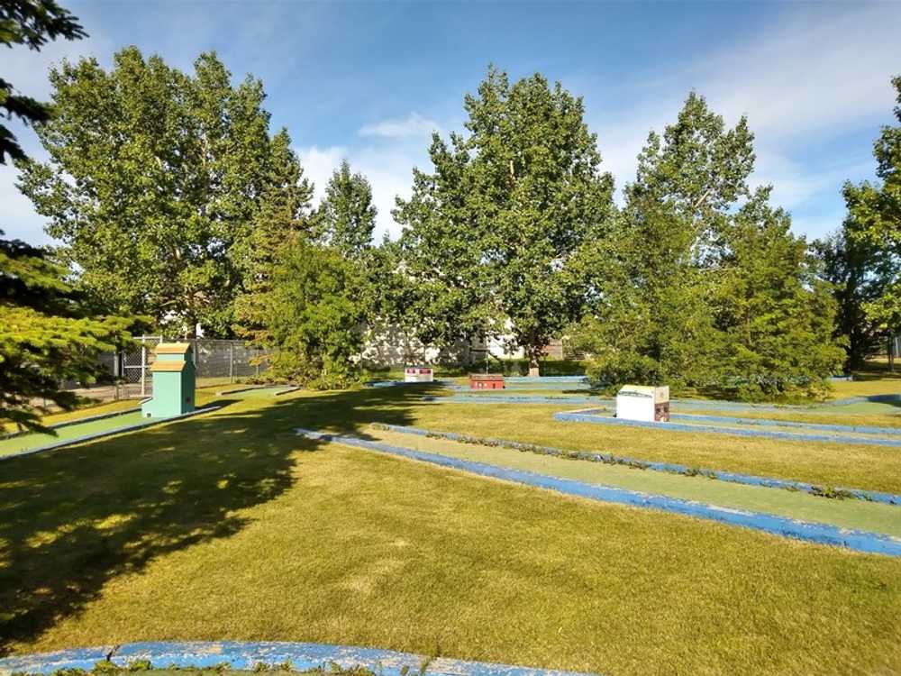 Sexsmith Heritage Park Campground, Sexsmith, Alberta - Photo 2