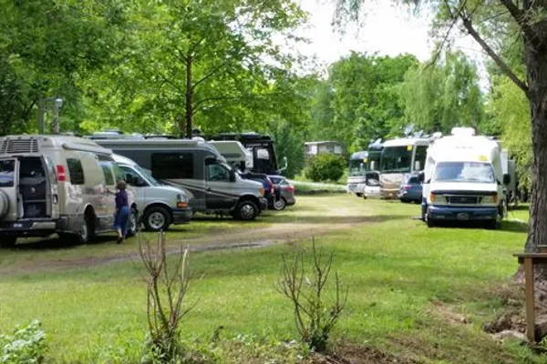 Court Square RV Park – photo 1