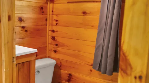 Boo Boos Lodge (Sleeps 6-7) — image 2 of 5