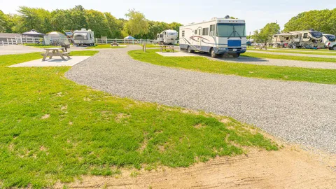 Premium Full Hookup 50amp RV Site — image 1 of 3
