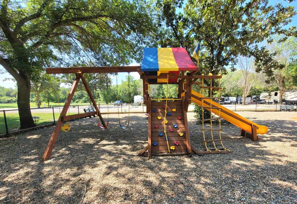 Dallas County Fairgrounds Campground - Photo 5