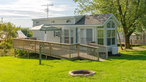 Cottage Vacation Rental (Sleeps 6) — image 1 of 10