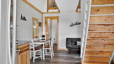 Rustic Cabin #1 - Sleeps 5 — image 7 of 7