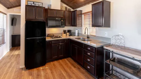 Chateau 2 Bedroom — image 2 of 10