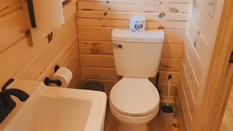 Camping Cabin (Full Bathroom) Large — image 2 of 9
