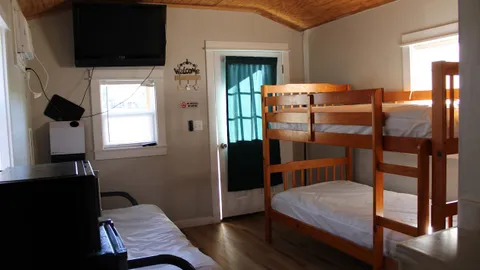Ranger Smith Cabin 4 — image 2 of 7