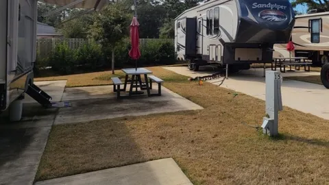 Pull in/back in, All RVs (patio opposite side) — image 1 of 5