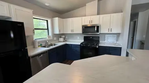 Blue Lagoon Vacation Rental — image 6 of 6