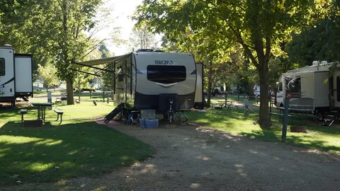 50 Amp Back-In FHU RV Site — image 2 of 5