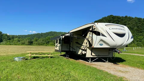 30/50 Amp Mountain View RV Site — image 1 of 1