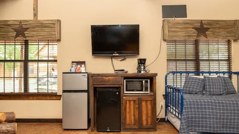 Yogi Bear™ Bunkhouse — image 2 of 9