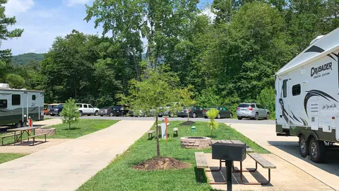 Red Carpet Pull-Thru RV Site — image 2 of 7