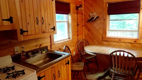 Cabins — image 2 of 8