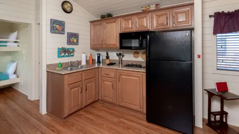 Premium Cottage 2 Bedroom with Bunk — image 10 of 10