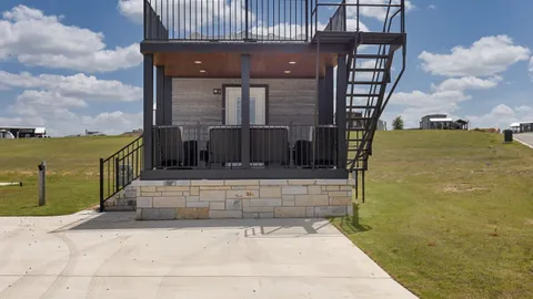 Tiny Home 140 — image 1 of 14