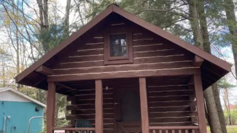 Sleep Cabin-No Bathroom — image 3 of 3
