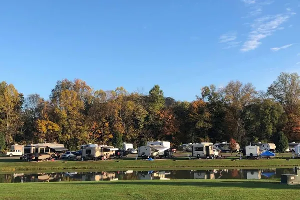Follow the River RV Resort – photo 1