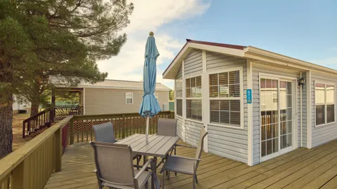Mountainview One Bedroom Cottage — image 1 of 7