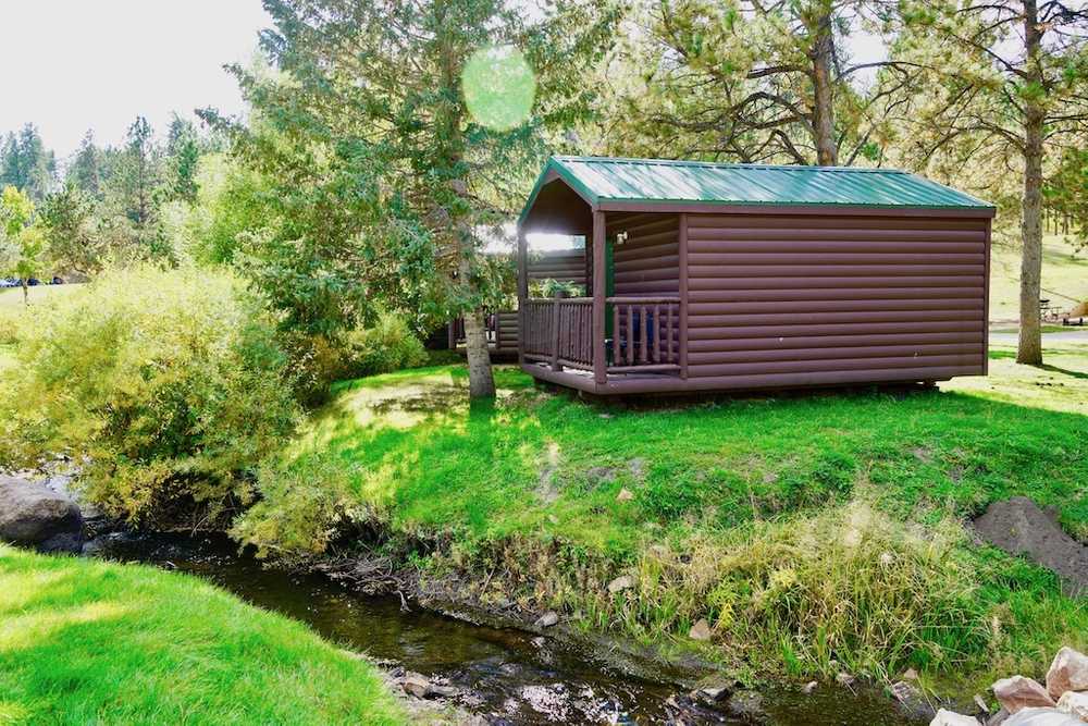 Creekside Dry Cabins with Double Beds