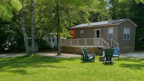 2 Bedroom Resort Cottage - Marlborough — image 1 of 8