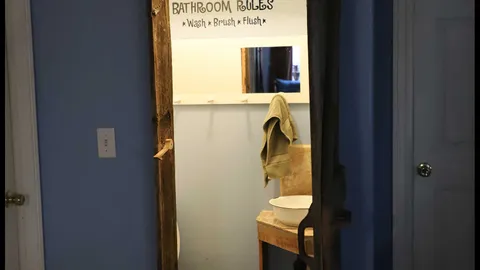 B&B - Elvis Room — image 10 of 10