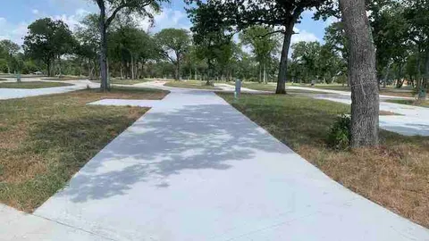 Pull Thru - Mature Trees — image 2 of 4