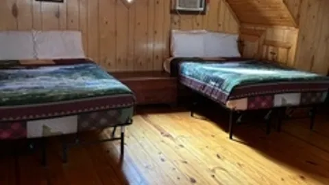 Large Cabin — image 2 of 6