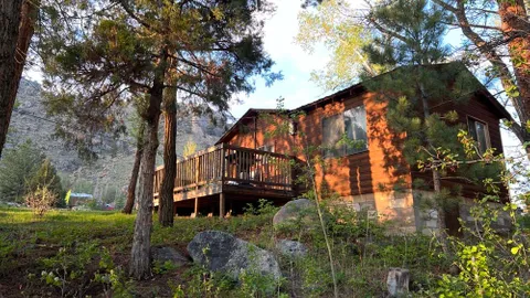 Cabin 05 Premium 2-Bedroom — image 1 of 6