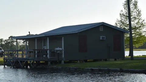 Cabin 5 — image 1 of 5