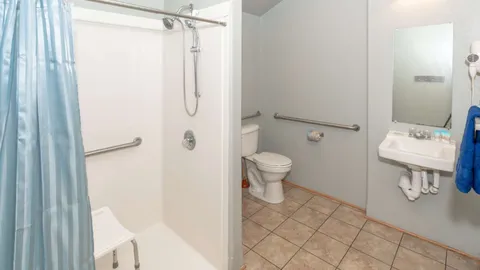 Club Castaways One Bedroom Premium Cottage — image 8 of 8
