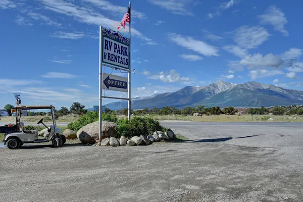 Snowy Peaks RV Park – photo 1