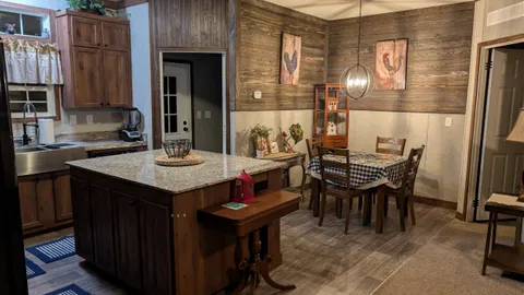 Farmhouse — image 1 of 16
