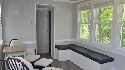 Lodge — image 2 of 6