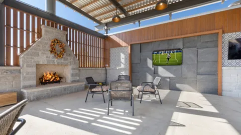 Executive Site-221 — image 2 of 22