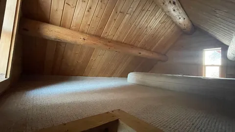Ranch House Cabin — image 2 of 8