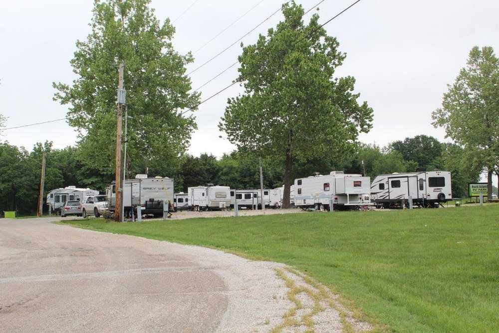 Rock Island RV Park, Versailles, Missouri - Photo 2