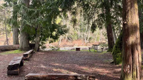 Tent — image 1 of 4
