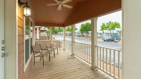 Frio Cottage Rental — image 2 of 11