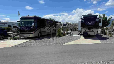 Deluxe Pull Through RV Site (Short Term) — image 1 of 4