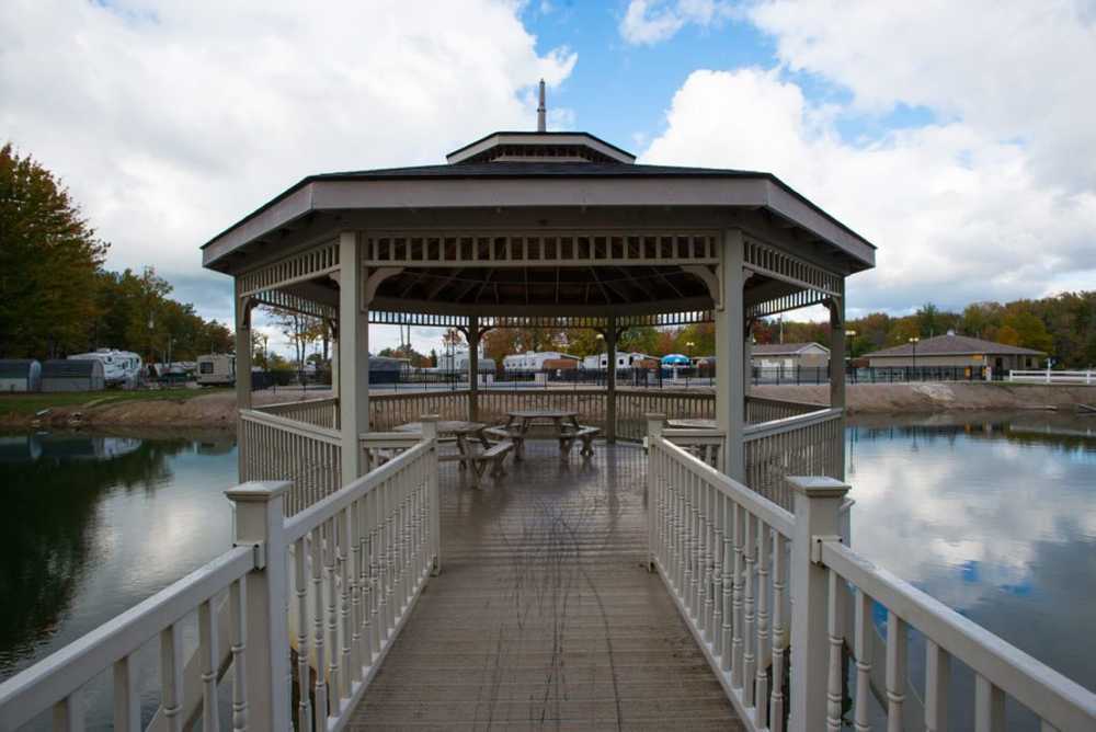 Sun Retreats Geneva on the Lake - Photo 4