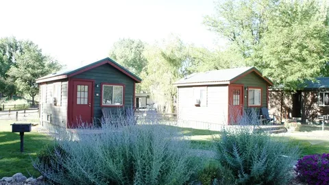Rustic Cabin w/Queen Bed — image 4 of 4