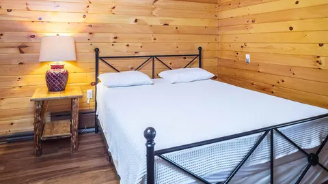 Mountain View Lodge — image 2 of 13
