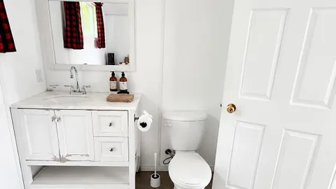 Crash Cabin Deluxe — image 2 of 6