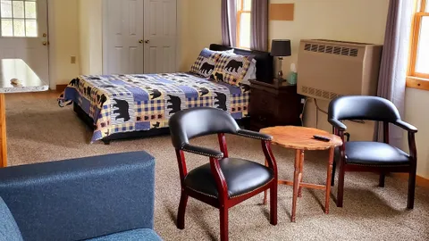 Bear Lodge — image 1 of 4