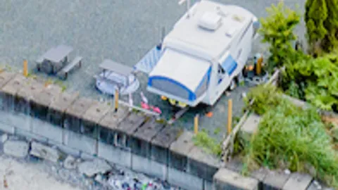 Waterfront Premium - No Tow — image 3 of 3
