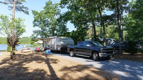 Lakefront Premium RV Site — image 1 of 5